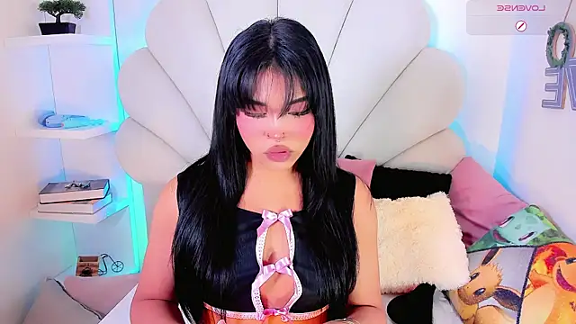 ValentinaMarinn online show from April 17, 2026, 9:39 pm