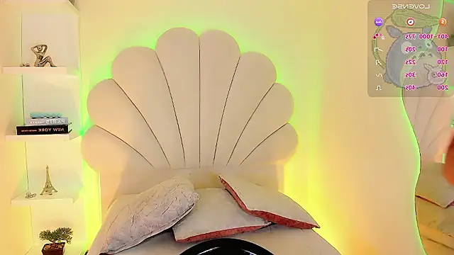 ValentinaMarinn online show from March 9, 2026, 9:07 pm