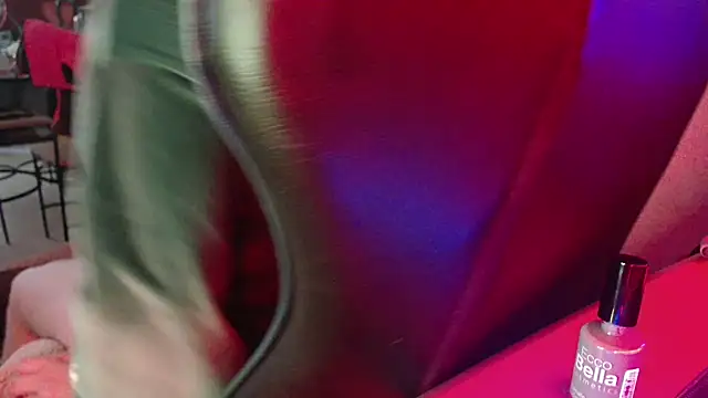 DirtyDi97 online show from December 17, 2025, 2:55 pm