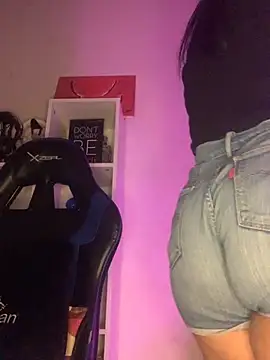 DirtyDi97 online show from June 1, 2026, 12:33 am