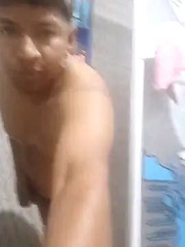 Snapshot of Tu_papi_69_ chatting on September 20, 2025, 4:17 am Tu papi 69 online show from September 20, 2025, 4:17 am