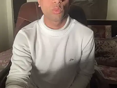 Snapshot of yourhero3466 chatting on January 22, 2025, 6:31 pm yourhero3466 online show from January 22, 2025, 6:31 pm