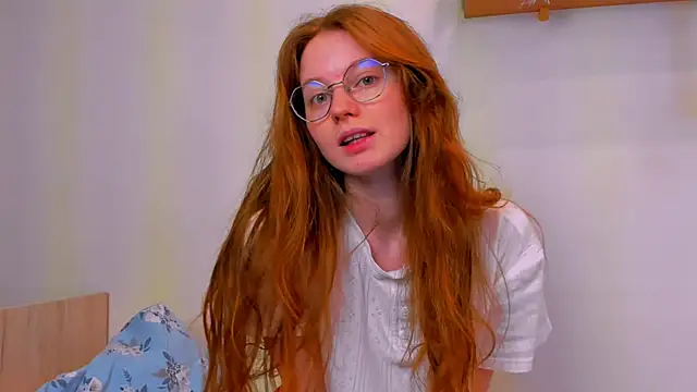 Snapshot of Fire_Luna chatting on February 25, 2026, 5:40 am Fire Luna online show from February 25, 2026, 5:40 am