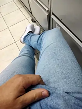 gatmoreno1 online show from October 11, 2025, 2:29 pm