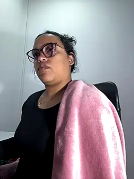 angela angels  online show from November 12, 2025, 4:05 am