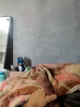 Juliano69xv online show from November 27, 2025, 1:33 pm