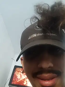 Juliano69xv online show from February 13, 2026, 10:37 am