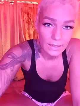 Snapshot of Lara_SecretLady chatting on December 18, 2024, 7:04 am Lara SecretLady online show from December 18, 2024, 7:04 am