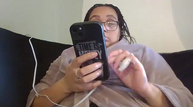 vanilla chocolate23 online show from February 18, 2025, 1:55 pm