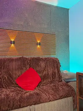  EUFRATES  online show from April 17, 2026, 11:35 am