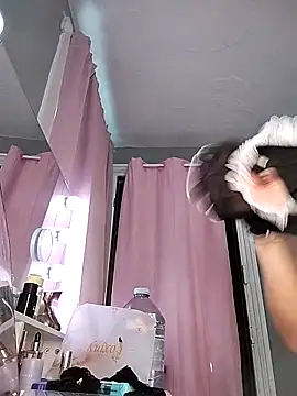 lexybabyxo online show from March 10, 2026, 3:27 pm