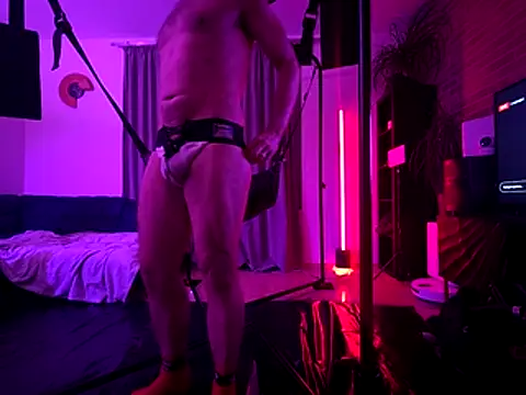Snapshot of manforhotfun chatting on April 14, 2026, 3:11 am manforhotfun online show from April 14, 2026, 3:11 am