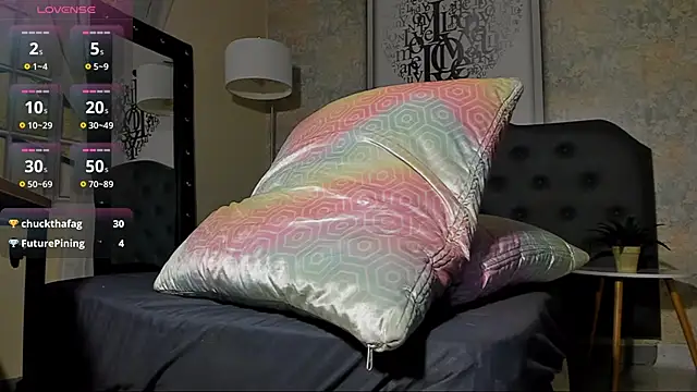 Crissh R online show from March 13, 2025, 12:48 am