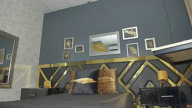 Ian101  online show from December 7, 2024, 2:30 pm