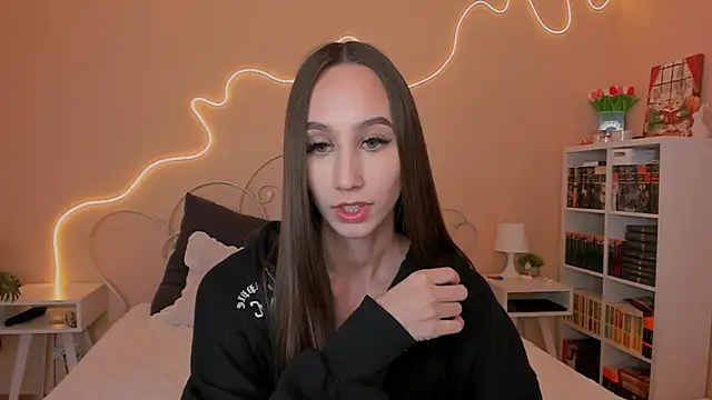 your emily  online show from March 18, 2025, 7:01 pm