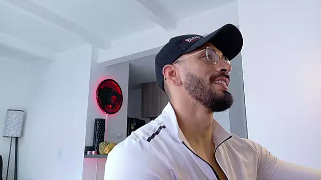 tony muscle online show from November 17, 2025, 8:57 pm