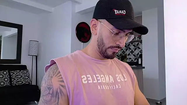 tony muscle online show from October 18, 2025, 8:33 pm