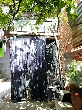 girl milk1 online show from February 20, 2025, 7:30 pm