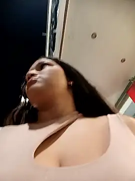 girl milk1 online show from November 14, 2025, 10:57 pm