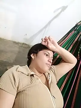 girl milk1 online show from September 30, 2025, 11:33 pm