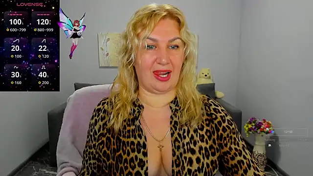 Lili Crossi online show from November 11, 2025, 6:41 am