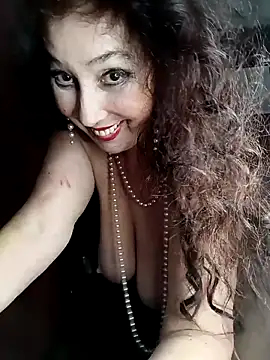 Snapshot of GypsyEsmeralda chatting on March 15, 2025, 9:52 am GypsyEsmeralda online show from March 15, 2025, 9:52 am