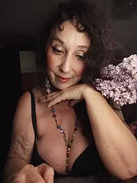 GypsyEsmeralda online show from May 24, 2026, 4:18 pm