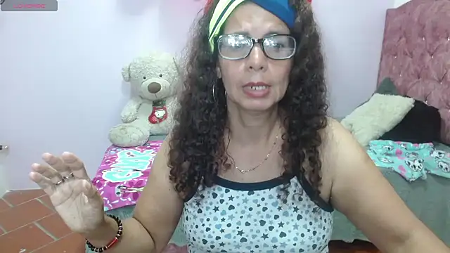 Snapshot of sila_bolum chatting on February 15, 2025, 11:03 pm sila bolum online show from February 15, 2025, 11:03 pm