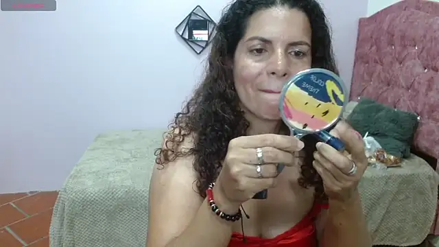 Snapshot of sila_bolum chatting on March 6, 2025, 7:43 pm sila bolum online show from March 6, 2025, 7:43 pm
