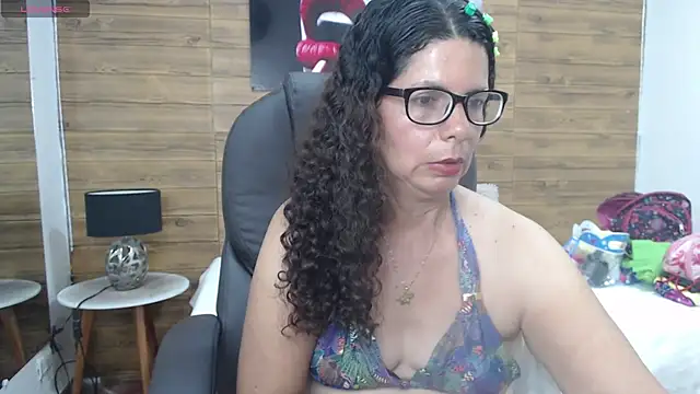 Snapshot of sila_bolum chatting on March 3, 2025, 6:24 pm sila bolum online show from March 3, 2025, 6:24 pm
