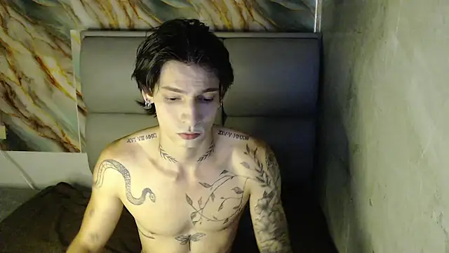 Apolo Hidalgo01 online show from October 11, 2025, 9:38 pm