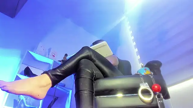 Snapshot of charlotte_joliedart chatting on November 18, 2025, 7:50 pm charlotte joliedart online show from November 18, 2025, 7:50 pm