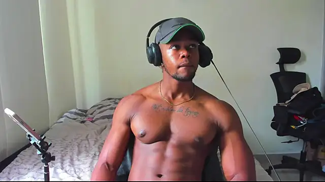 AdonisKnight online show from September 30, 2025, 5:08 pm