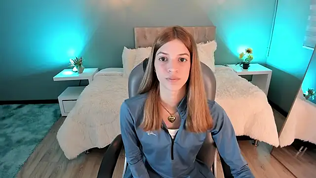 Nora Vennucci online show from October 21, 2025, 6:40 pm