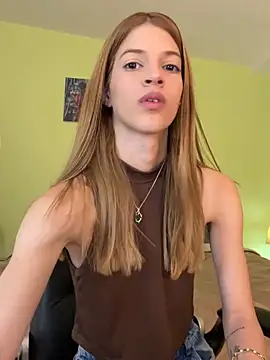 Snapshot of Nora_Vennucci chatting on May 27, 2026, 9:00 pm Nora Vennucci online show from May 27, 2026, 9:00 pm