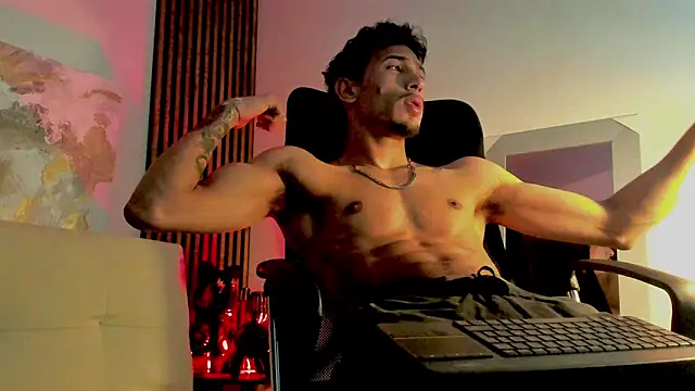 Snapshot of rafael_stone chatting on March 1, 2025, 2:48 am rafael stone online show from March 1, 2025, 2:48 am