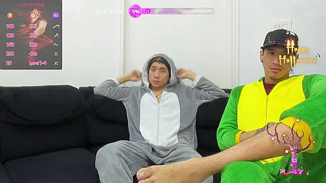 StrawwBoys online show from October 24, 2025, 10:36 am