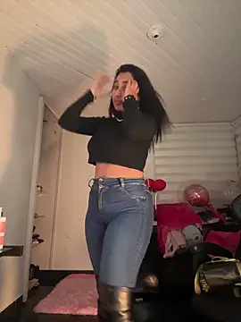 Snapshot of Anily_Lovely chatting on February 21, 2026, 2:35 am Anily Lovely online show from February 21, 2026, 2:35 am