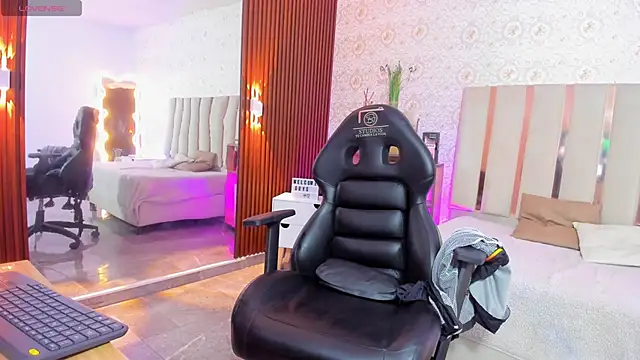 Daphnne tay online show from September 22, 2025, 3:23 am