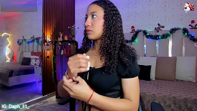 Daphnne tay online show from January 11, 2026, 3:24 am