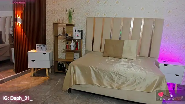 Daphnne tay online show from September 26, 2025, 3:13 am