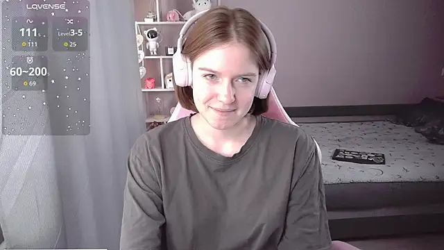 Snapshot of CassieJuice69 chatting on October 5, 2025, 1:46 pm CassieJuice69 online show from October 5, 2025, 1:46 pm