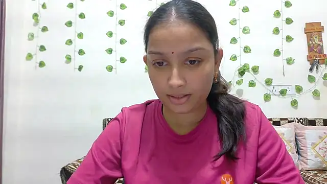 Snapshot of Aleena_Rai chatting on November 7, 2025, 7:40 pm Aleena Rai online show from November 7, 2025, 7:40 pm