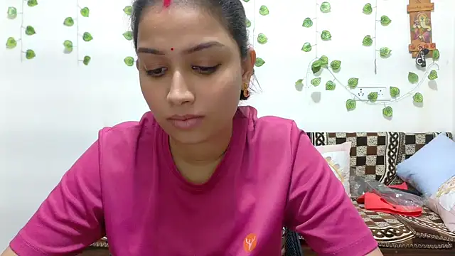 Snapshot of Aleena_Rai chatting on November 8, 2025, 7:50 pm Aleena Rai online show from November 8, 2025, 7:50 pm