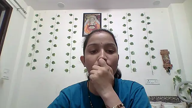 Snapshot of Aleena_Rai chatting on November 5, 2025, 8:01 pm Aleena Rai online show from November 5, 2025, 8:01 pm