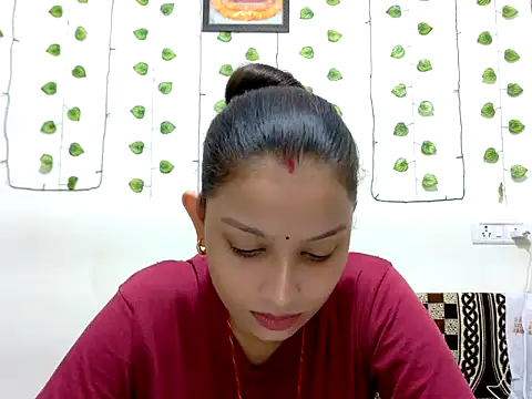 Snapshot of Aleena_Rai chatting on October 19, 2025, 7:38 pm Aleena Rai online show from October 19, 2025, 7:38 pm