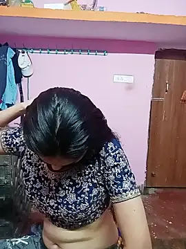 Cute-Simmi online show from January 8, 2025, 2:25 pm