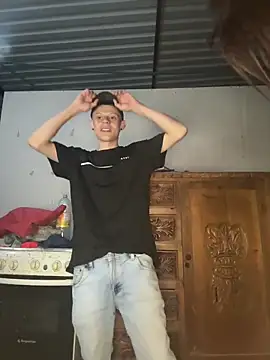 Daddyrich 632 online show from April 18, 2026, 5:10 am