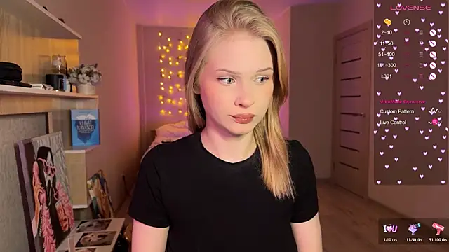 lisa barbie online show from December 21, 2025, 4:52 pm