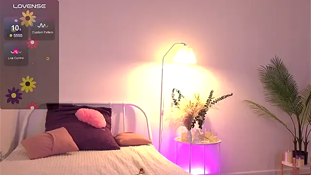 tender babyy online show from September 18, 2025, 12:41 pm